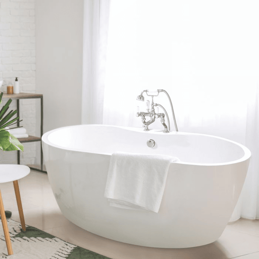 B C Designs Tamorina Petite Bath 1400 x 800mm Gloss White